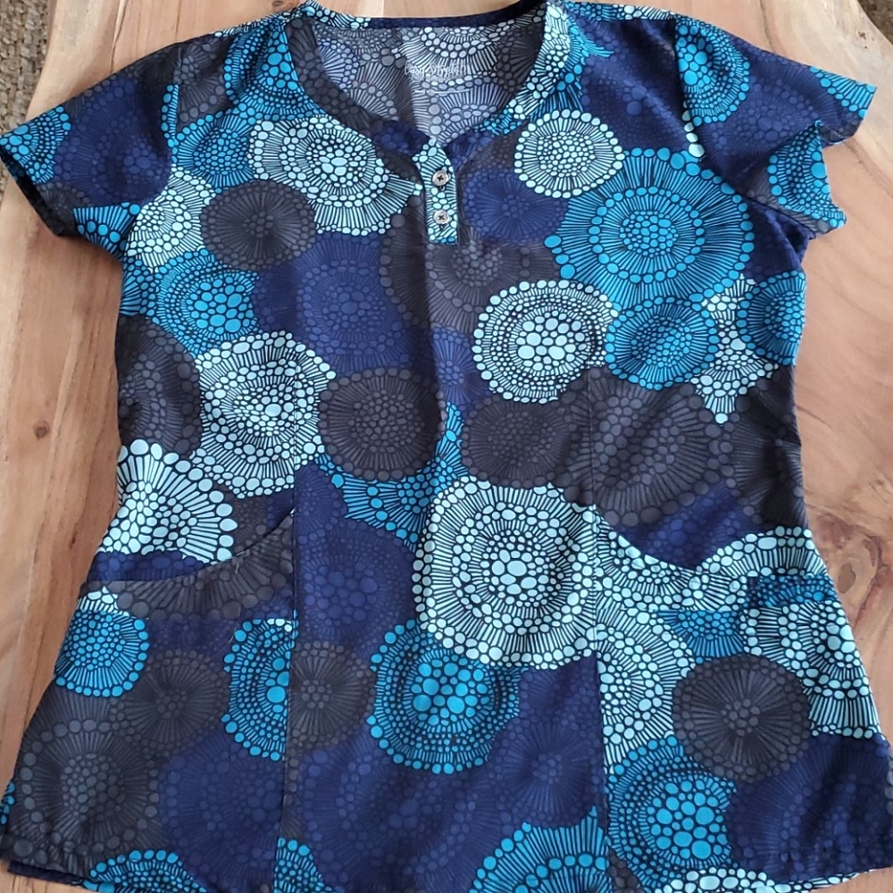 UNIFORM ADVANTAGE SCRUB TOP